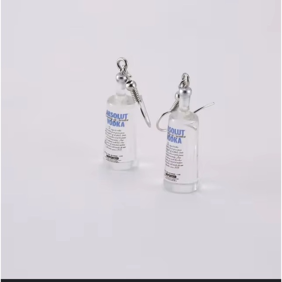 Absolute bottle dangle earrings New - Picture 2 of 4